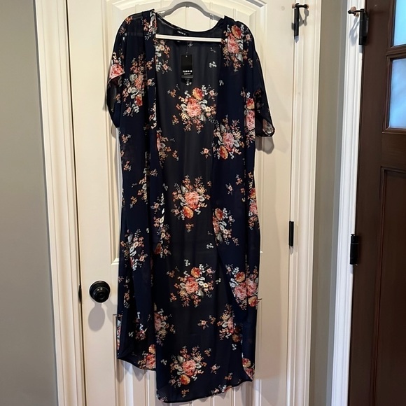 𝅺TORRID NWT sheer floral bouquet, chiffon, open kimono long length size 1/2X - Picture 1 of 7